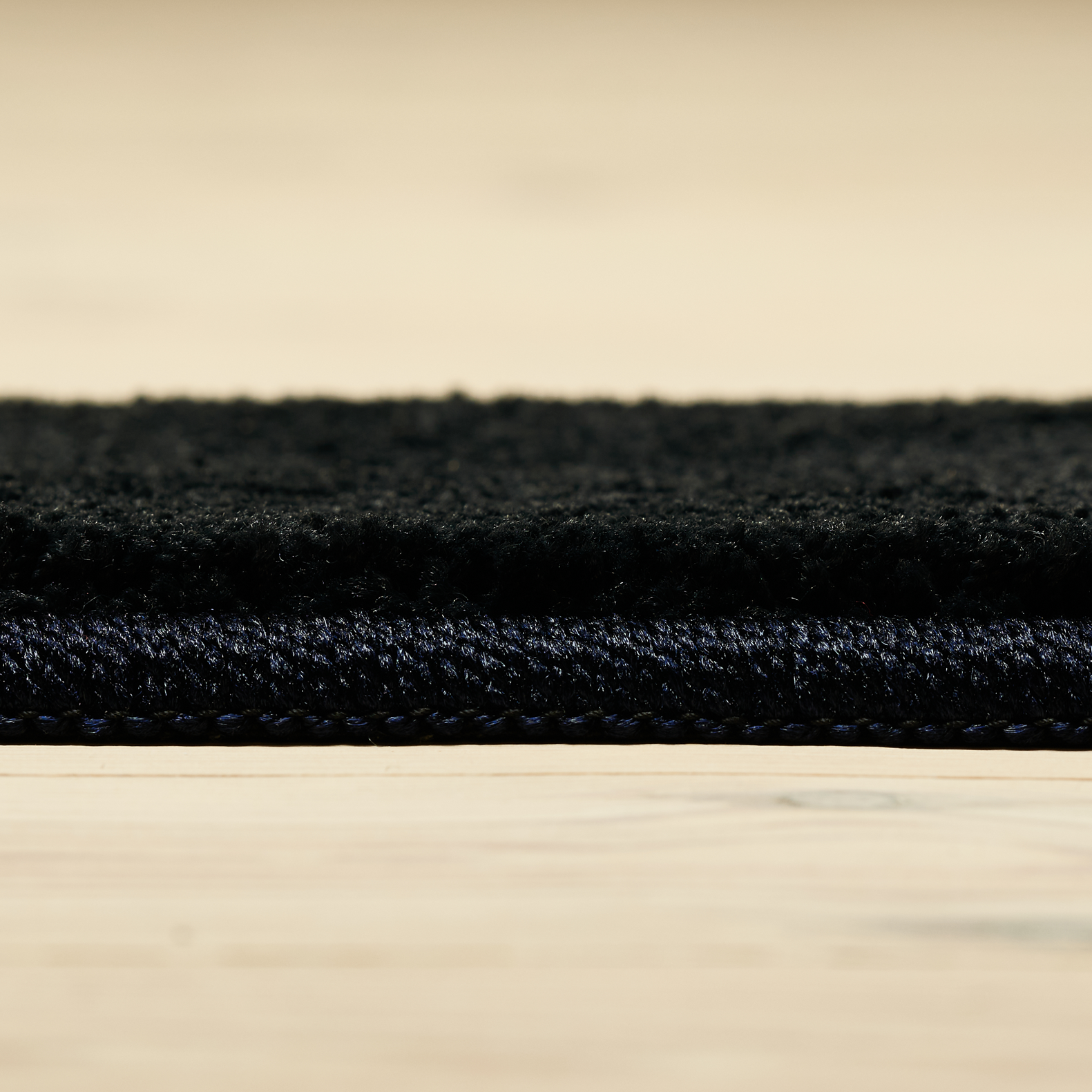 The Classic Rug Midnight Blue